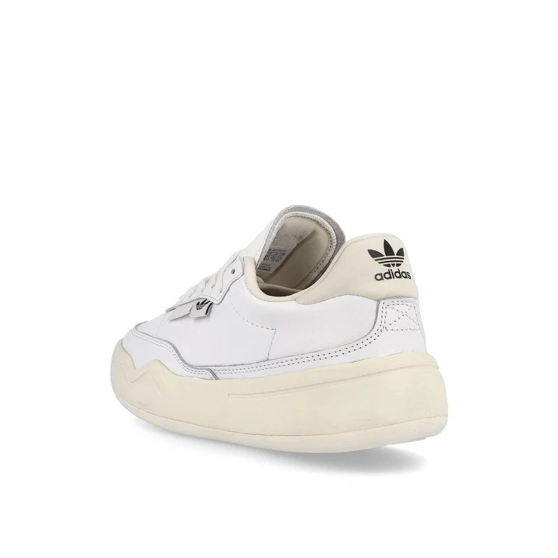 wmns her court