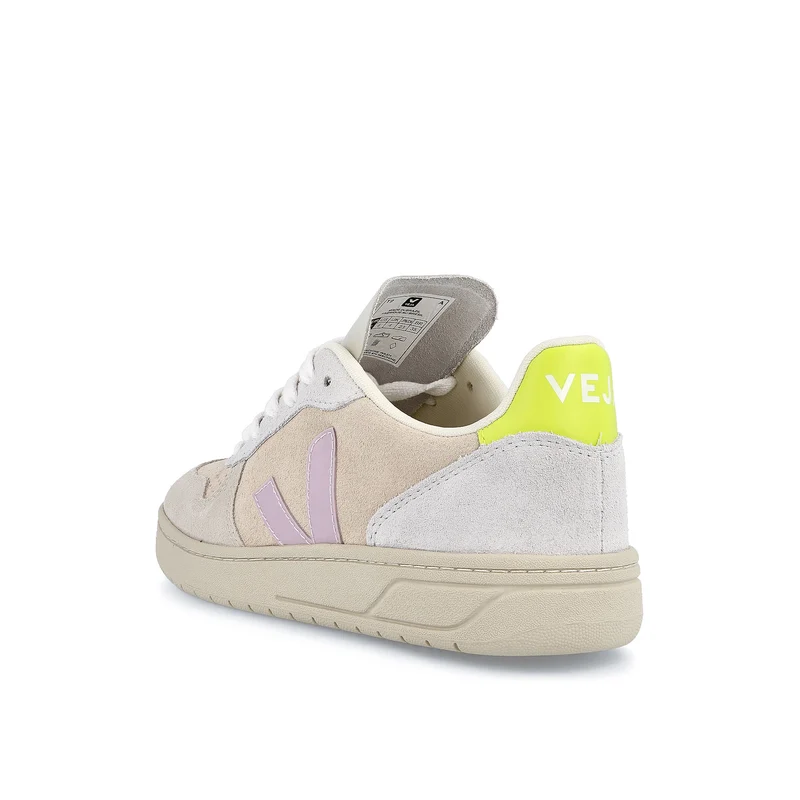 wmns v-10 suede