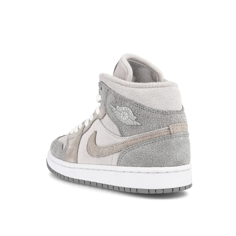 Wmns Air Jordan 1 Mid SE